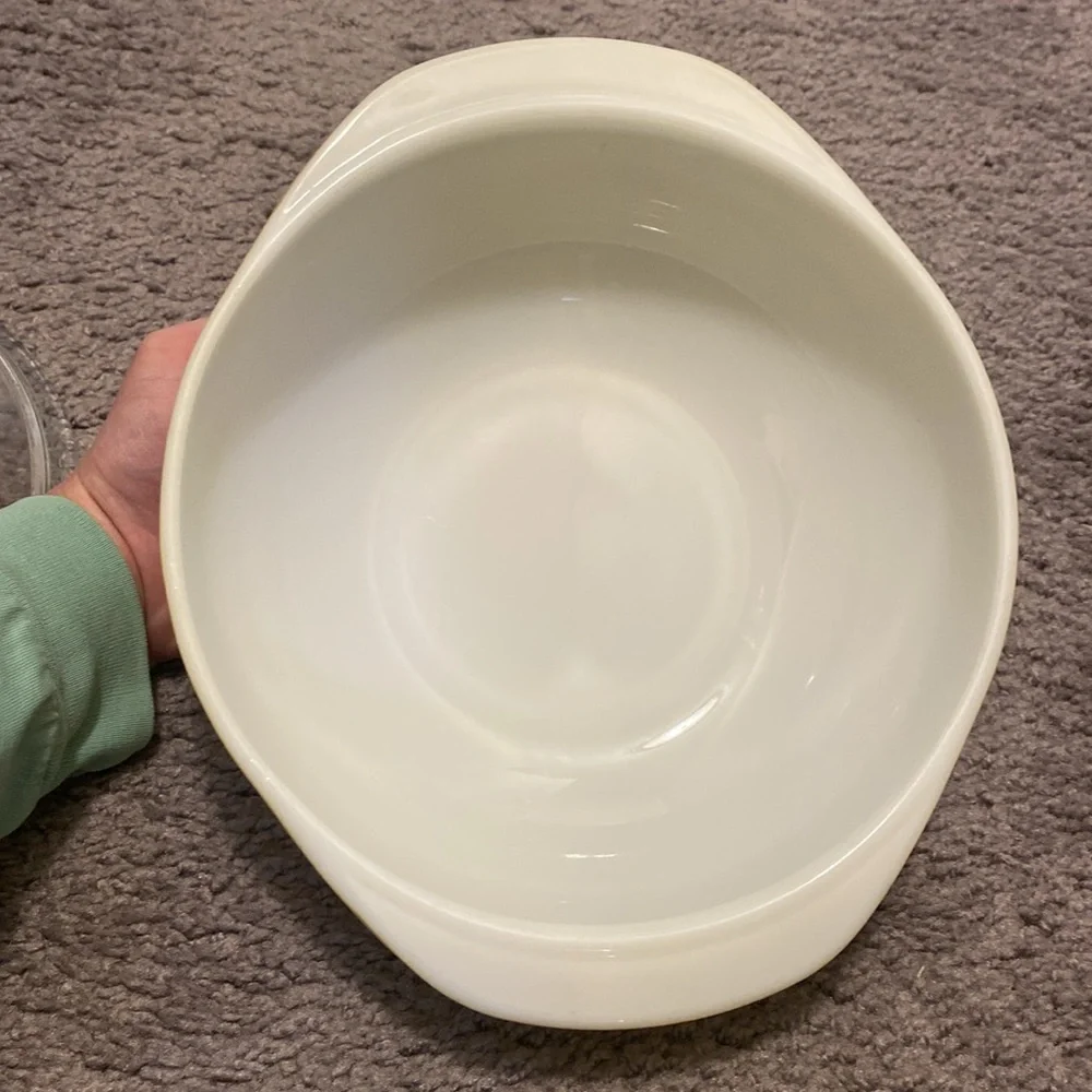 . Vtg Pyrex 024 yellow/gold 2 qt dish with lid - Picture 2 of 6